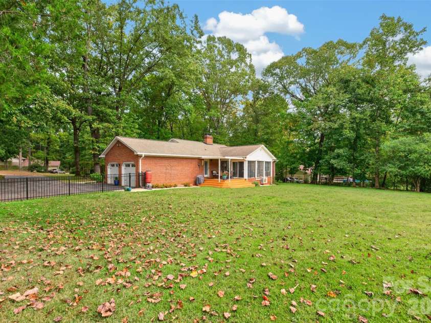 1660 Fairway Drive, Newton, NC 28658.  MLS# CAR4433874, YatesRealty ID 56644. 