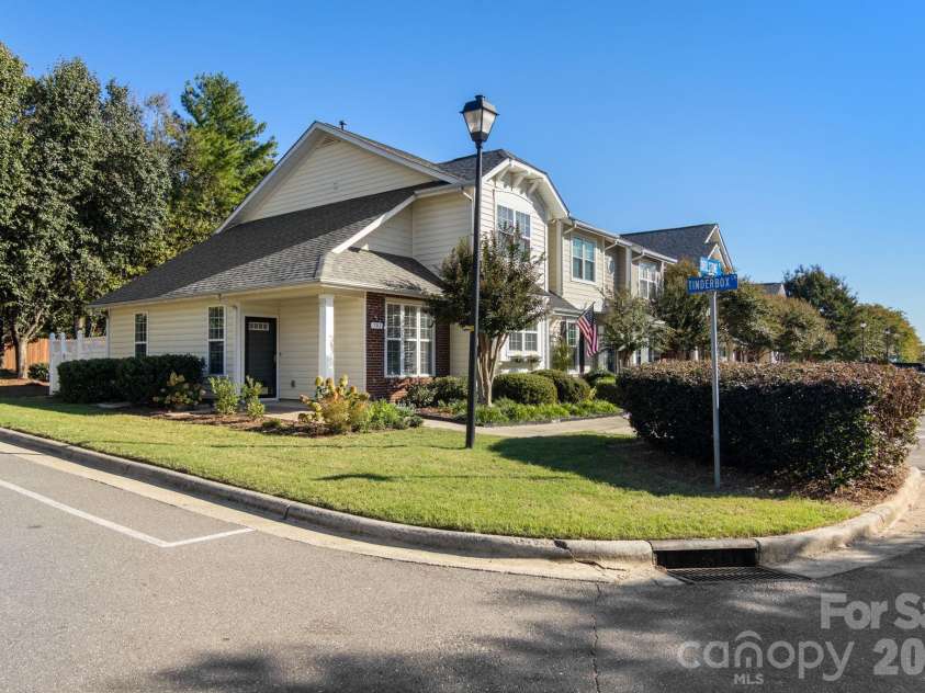 701 Shellstone Place, Fort Mill, SC 29708.  MLS# CAR4434041, YatesRealty ID 56645. 