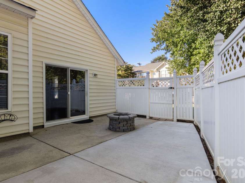 701 Shellstone Place, Fort Mill, SC 29708.  MLS# CAR4434041, YatesRealty ID 56645. 