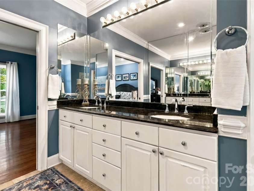4301 Horseshoe Bend, Matthews, NC 28104.  MLS# CAR4431860, YatesRealty ID 56646. 