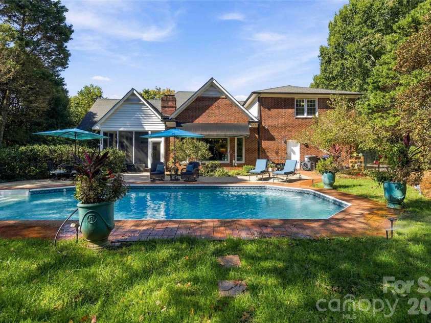 4301 Horseshoe Bend, Matthews, NC 28104.  MLS# CAR4431860, YatesRealty ID 56646. 