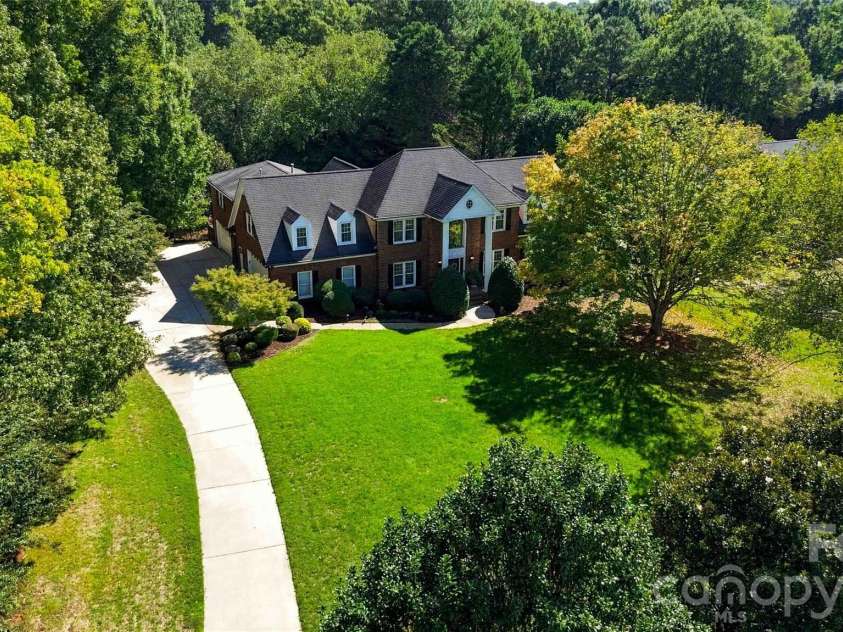 4301 Horseshoe Bend, Matthews, NC 28104.  MLS# CAR4431860, YatesRealty ID 56646. Enjoy your private retreat!