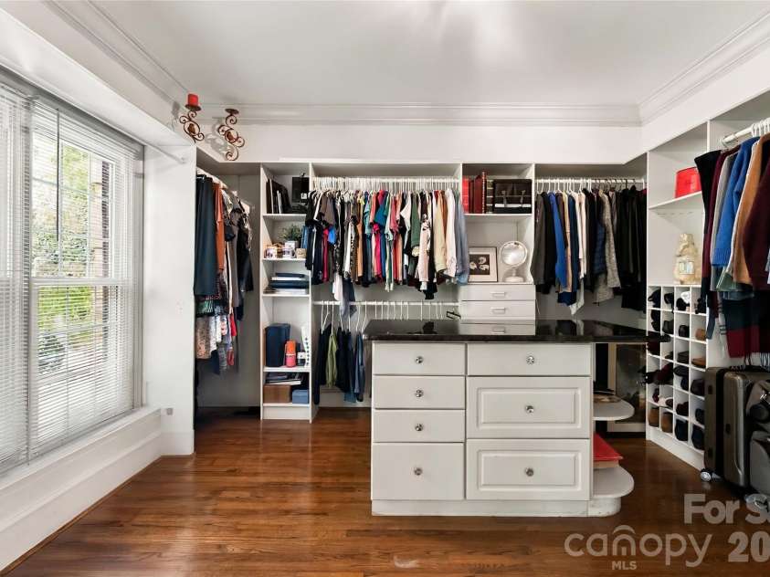 4301 Horseshoe Bend, Matthews, NC 28104.  MLS# CAR4431860, YatesRealty ID 56646. Large dressing suite