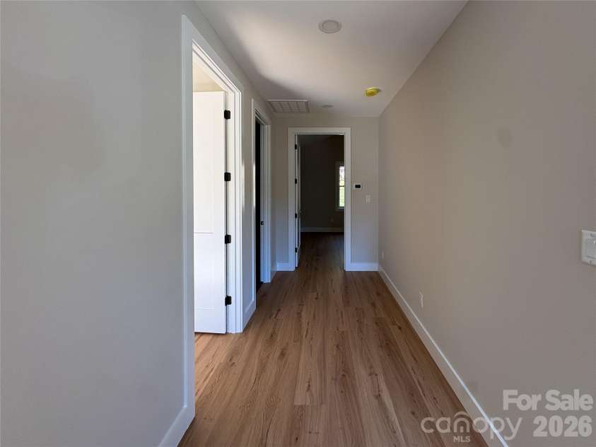 140 Walnut Street, Arden, NC 28704.  MLS# CAR4434493, YatesRealty ID 56647. 