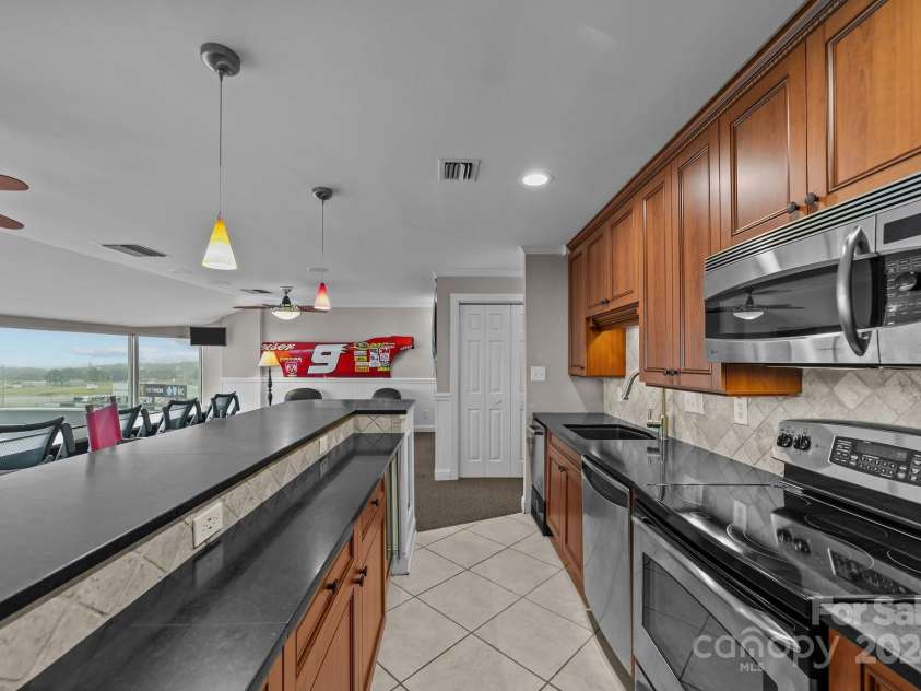 4721 Morehead Road, Concord, NC 28027.  MLS# CAR4182202, YatesRealty ID 5665. 