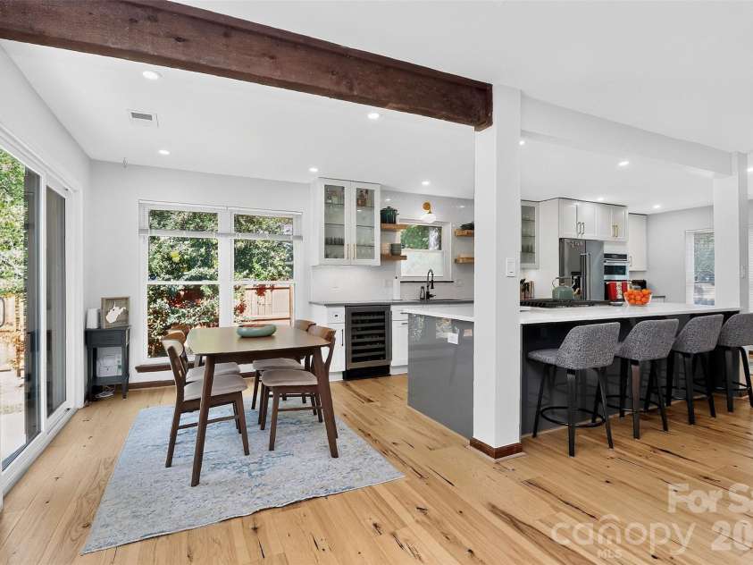 3851 Sweetgrass Lane, Charlotte, NC 28226.  MLS# CAR4434191, YatesRealty ID 56651. 