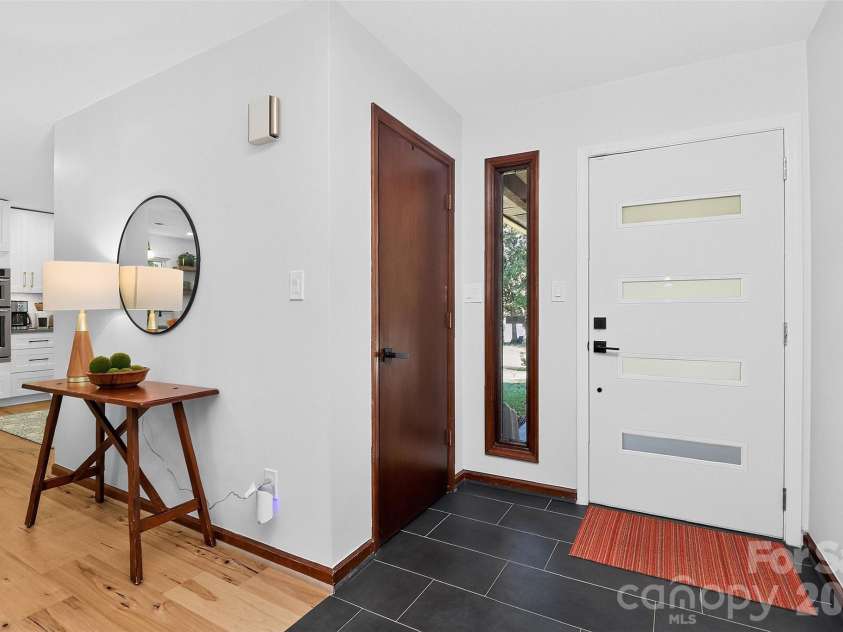 3851 Sweetgrass Lane, Charlotte, NC 28226.  MLS# CAR4434191, YatesRealty ID 56651. 