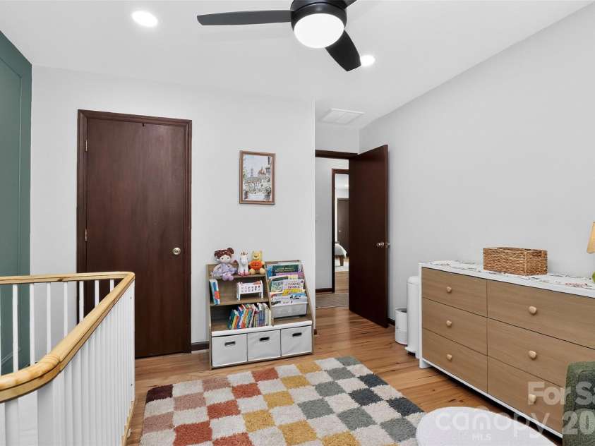 3851 Sweetgrass Lane, Charlotte, NC 28226.  MLS# CAR4434191, YatesRealty ID 56651. 