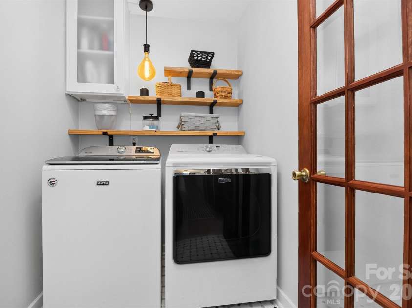 3851 Sweetgrass Lane, Charlotte, NC 28226.  MLS# CAR4434191, YatesRealty ID 56651. 