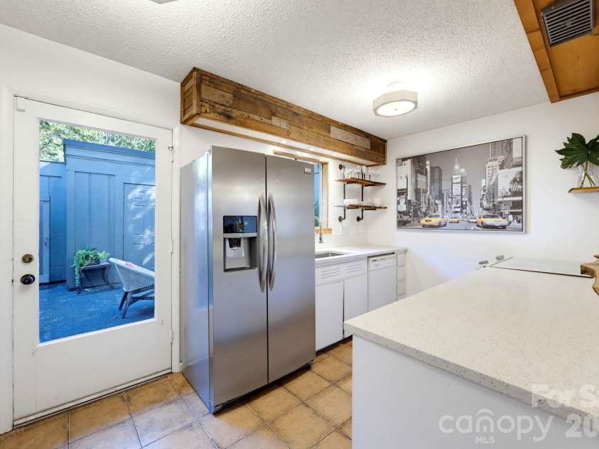 3732 Winding Creek Lane, Charlotte, NC 28226.  MLS# CAR4434219, YatesRealty ID 56652. 