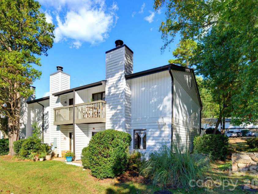 3732 Winding Creek Lane, Charlotte, NC 28226.  MLS# CAR4434219, YatesRealty ID 56652. 
