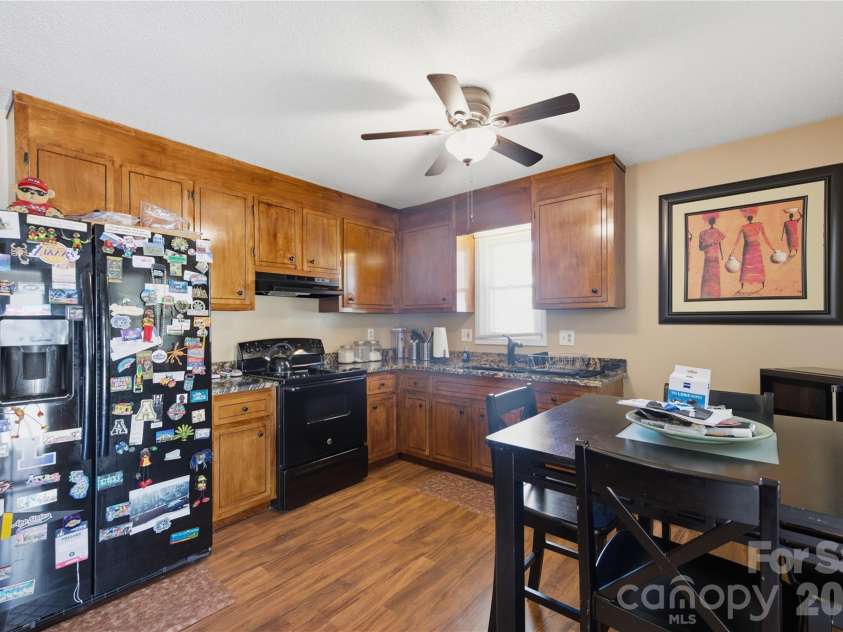 203 Newland Place, Lenoir, NC 28645.  MLS# CAR4434255, YatesRealty ID 56653. 
