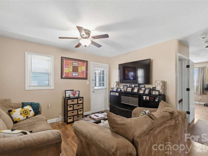 203 Newland Place, Lenoir, NC 28645.  MLS# CAR4434255, YatesRealty ID 56653. 