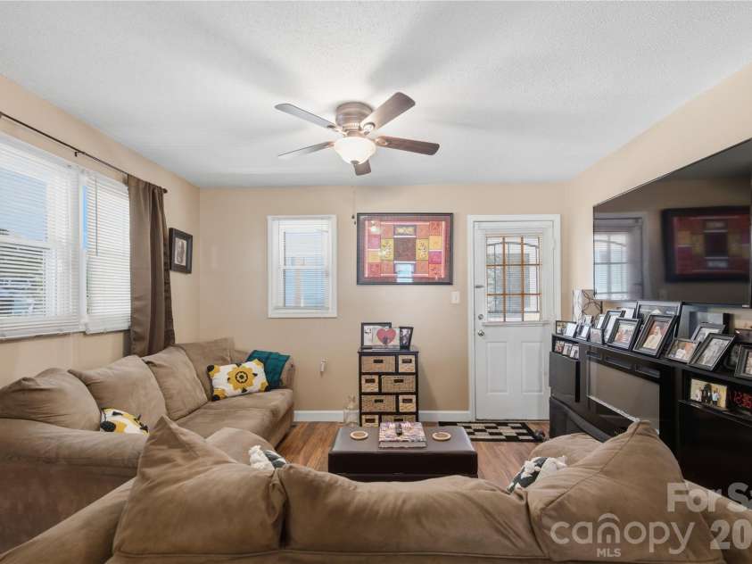 203 Newland Place, Lenoir, NC 28645.  MLS# CAR4434255, YatesRealty ID 56653. 