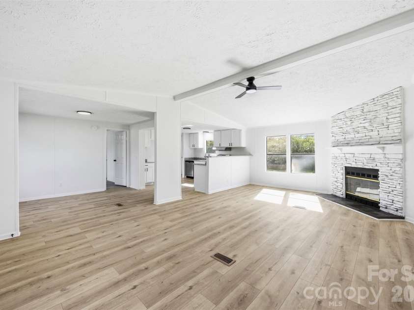 144 Sonja Drive, Statesville, NC 28677.  MLS# CAR4434256, YatesRealty ID 56654. 