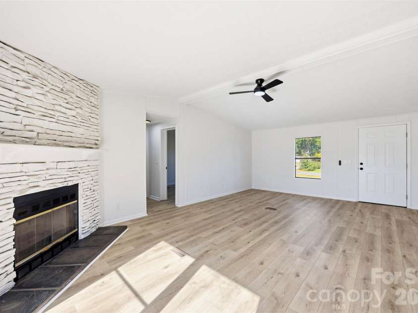 144 Sonja Drive, Statesville, NC 28677.  MLS# CAR4434256, YatesRealty ID 56654. 