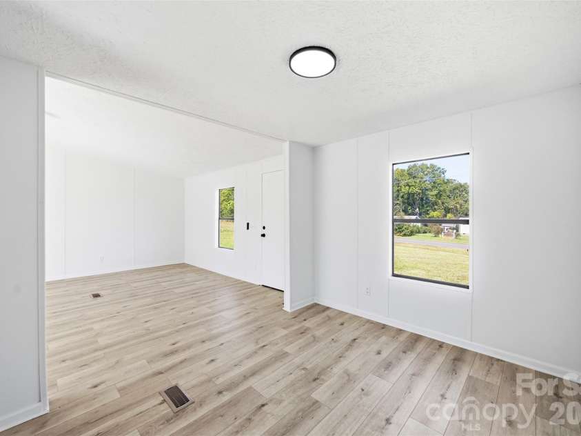 144 Sonja Drive, Statesville, NC 28677.  MLS# CAR4434256, YatesRealty ID 56654. 