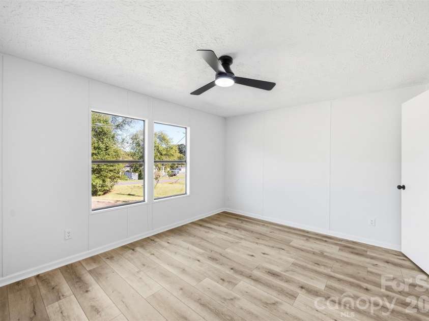 144 Sonja Drive, Statesville, NC 28677.  MLS# CAR4434256, YatesRealty ID 56654. 