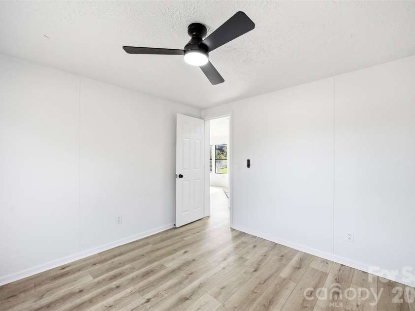 144 Sonja Drive, Statesville, NC 28677.  MLS# CAR4434256, YatesRealty ID 56654. 