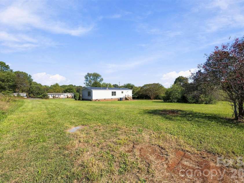 144 Sonja Drive, Statesville, NC 28677.  MLS# CAR4434256, YatesRealty ID 56654. 