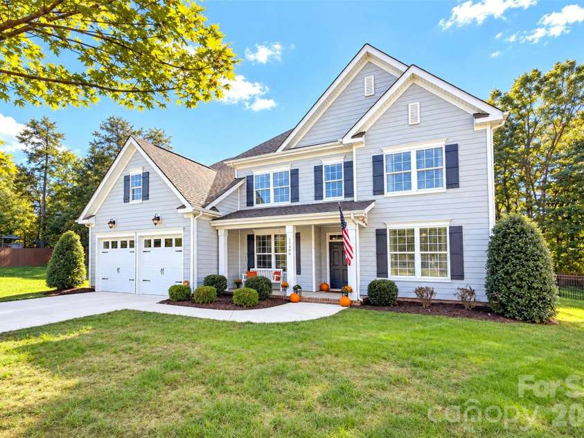 11406 Rising Star Court, Charlotte, NC 28215.  MLS# CAR4434478, YatesRealty ID 56655. 