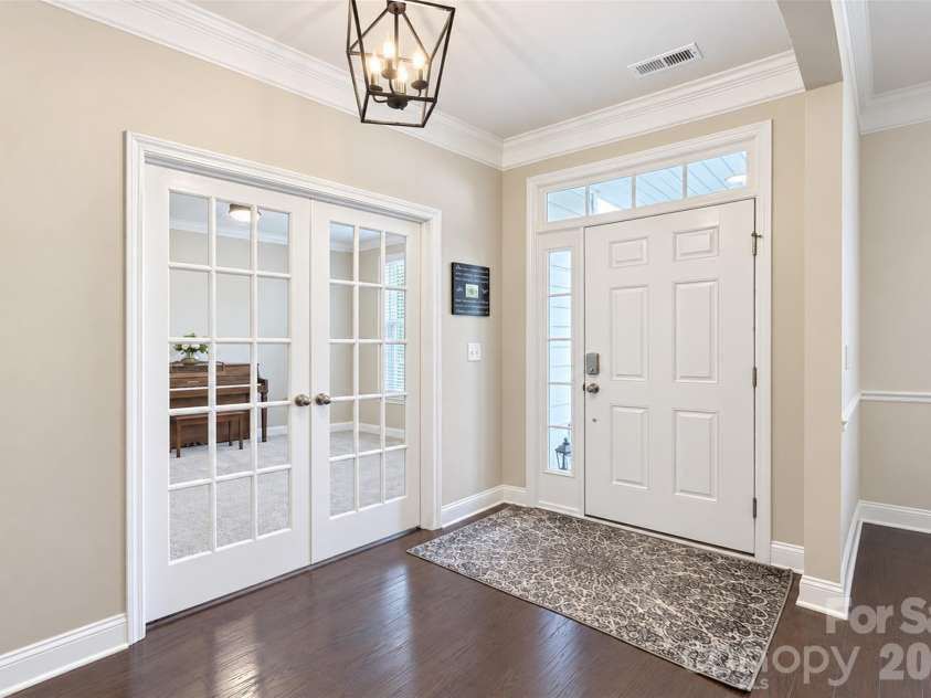 11406 Rising Star Court, Charlotte, NC 28215.  MLS# CAR4434478, YatesRealty ID 56655. 