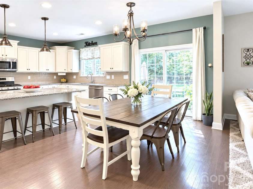 11406 Rising Star Court, Charlotte, NC 28215.  MLS# CAR4434478, YatesRealty ID 56655. 
