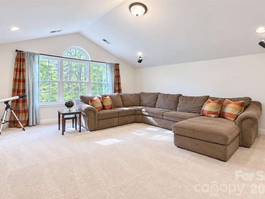 11406 Rising Star Court, Charlotte, NC 28215.  MLS# CAR4434478, YatesRealty ID 56655. 