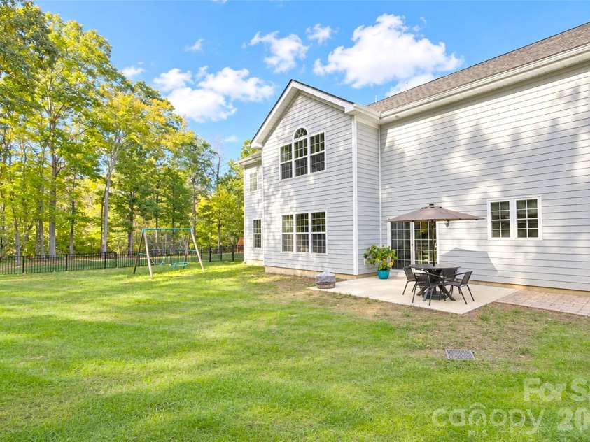 11406 Rising Star Court, Charlotte, NC 28215.  MLS# CAR4434478, YatesRealty ID 56655. 