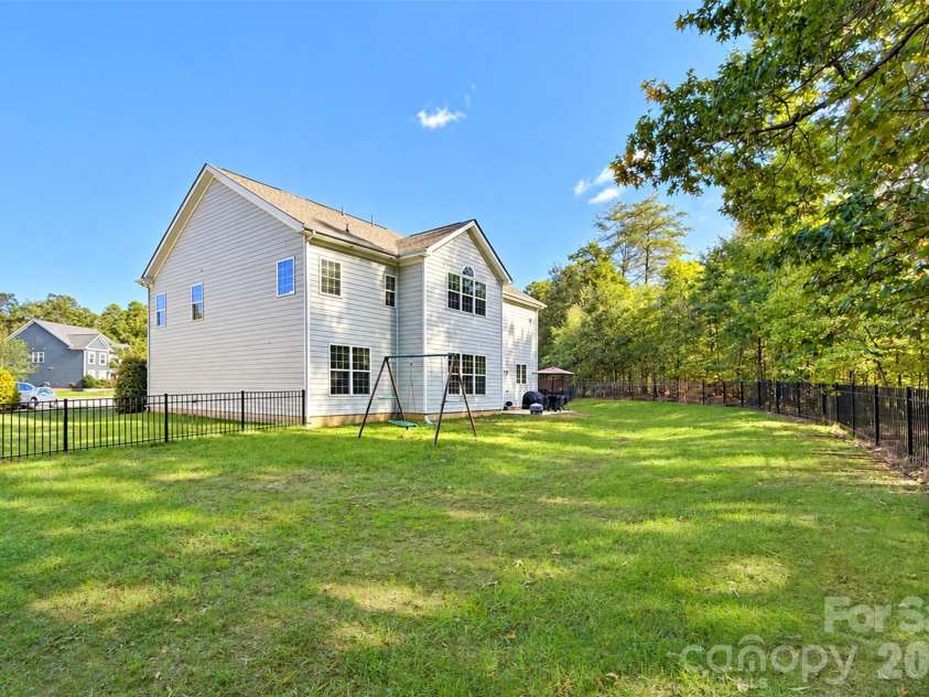 11406 Rising Star Court, Charlotte, NC 28215.  MLS# CAR4434478, YatesRealty ID 56655. 