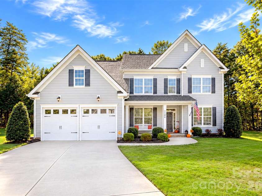 11406 Rising Star Court, Charlotte, NC 28215.  MLS# CAR4434478, YatesRealty ID 56655. 