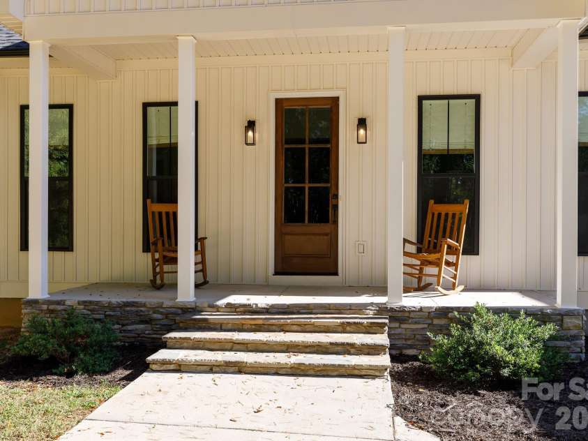 127 Westerwood Drive, Rock Hill, SC 29732.  MLS# CAR4434546, YatesRealty ID 56656. 