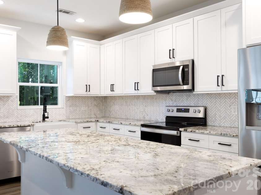 127 Westerwood Drive, Rock Hill, SC 29732.  MLS# CAR4434546, YatesRealty ID 56656. 