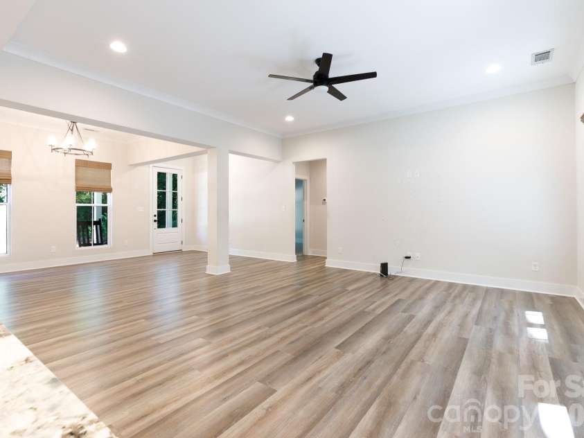 127 Westerwood Drive, Rock Hill, SC 29732.  MLS# CAR4434546, YatesRealty ID 56656. 