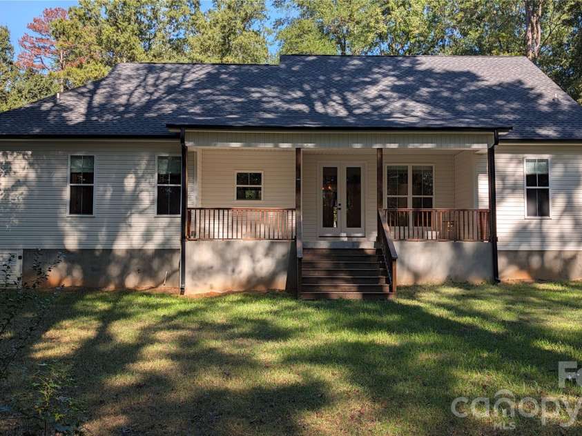 127 Westerwood Drive, Rock Hill, SC 29732.  MLS# CAR4434546, YatesRealty ID 56656. 