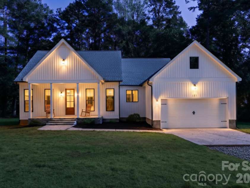127 Westerwood Drive, Rock Hill, SC 29732.  MLS# CAR4434546, YatesRealty ID 56656. This picture is ai enhanced