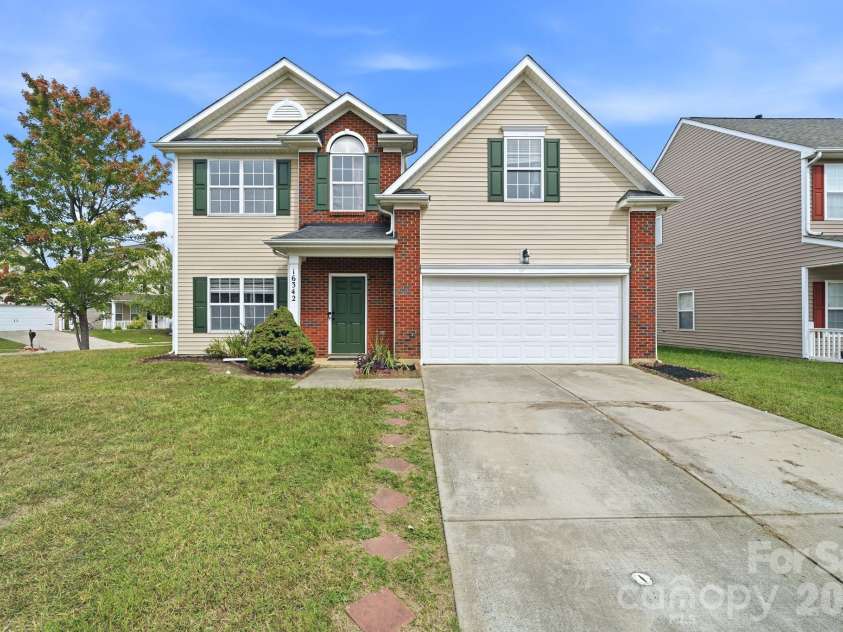 16342 Hayfield Road, Charlotte, NC 28213.  MLS# CAR4433485, YatesRealty ID 56659. 