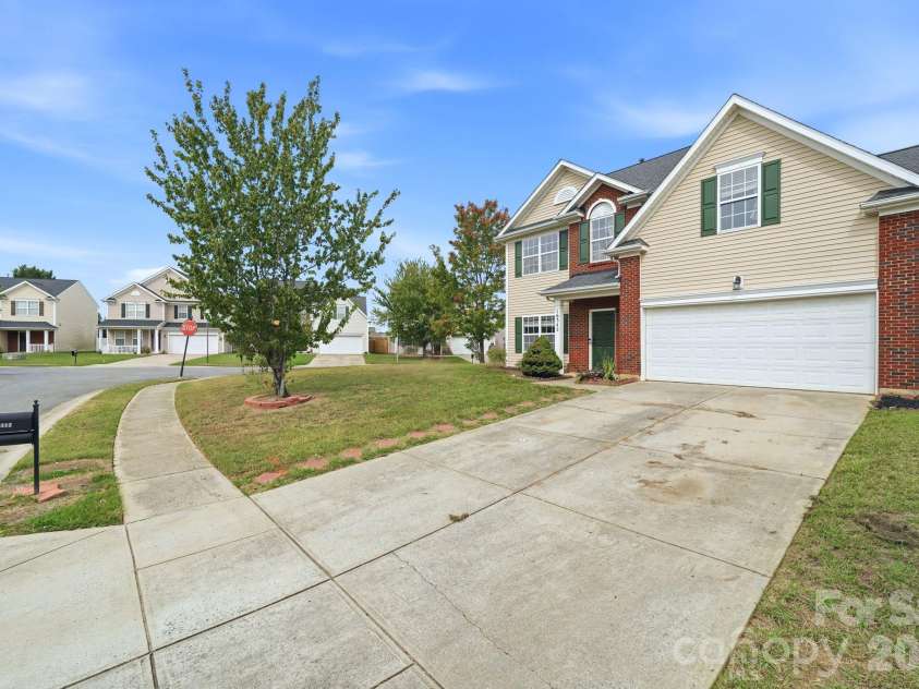 16342 Hayfield Road, Charlotte, NC 28213.  MLS# CAR4433485, YatesRealty ID 56659. 