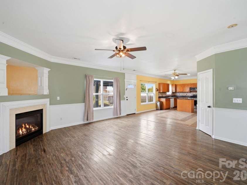 16342 Hayfield Road, Charlotte, NC 28213.  MLS# CAR4433485, YatesRealty ID 56659. 