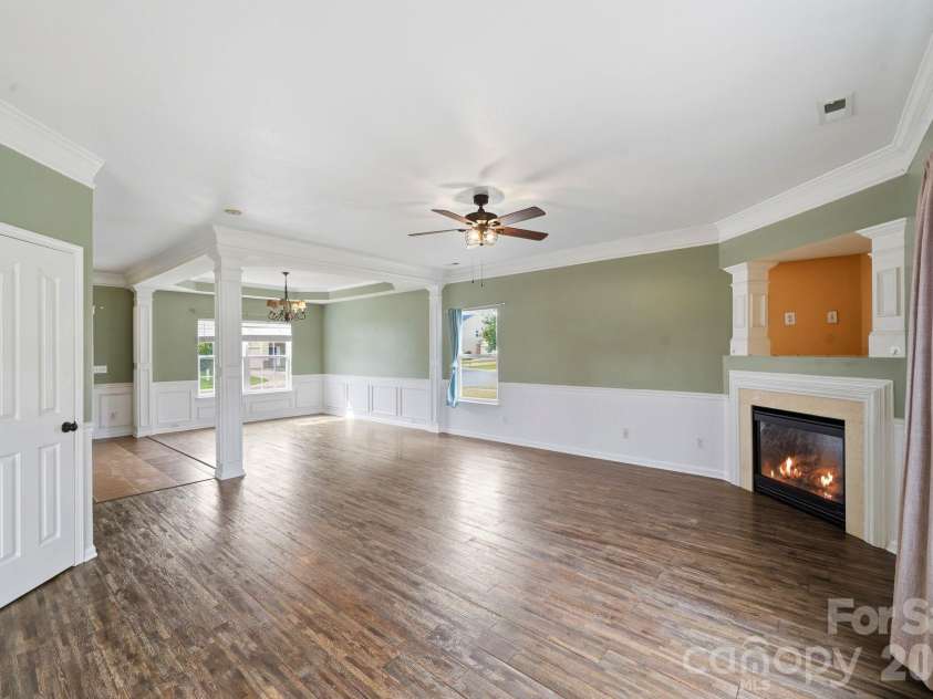 16342 Hayfield Road, Charlotte, NC 28213.  MLS# CAR4433485, YatesRealty ID 56659. 