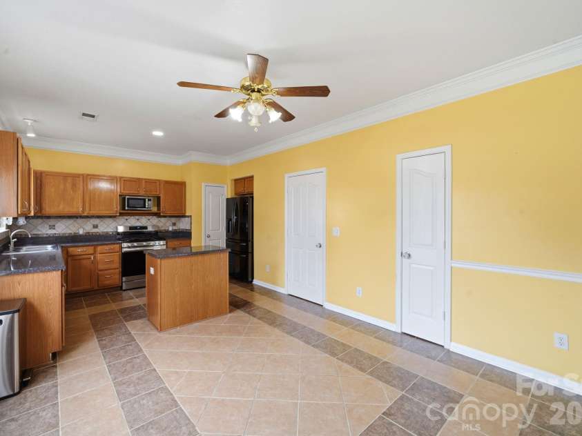 16342 Hayfield Road, Charlotte, NC 28213.  MLS# CAR4433485, YatesRealty ID 56659. 