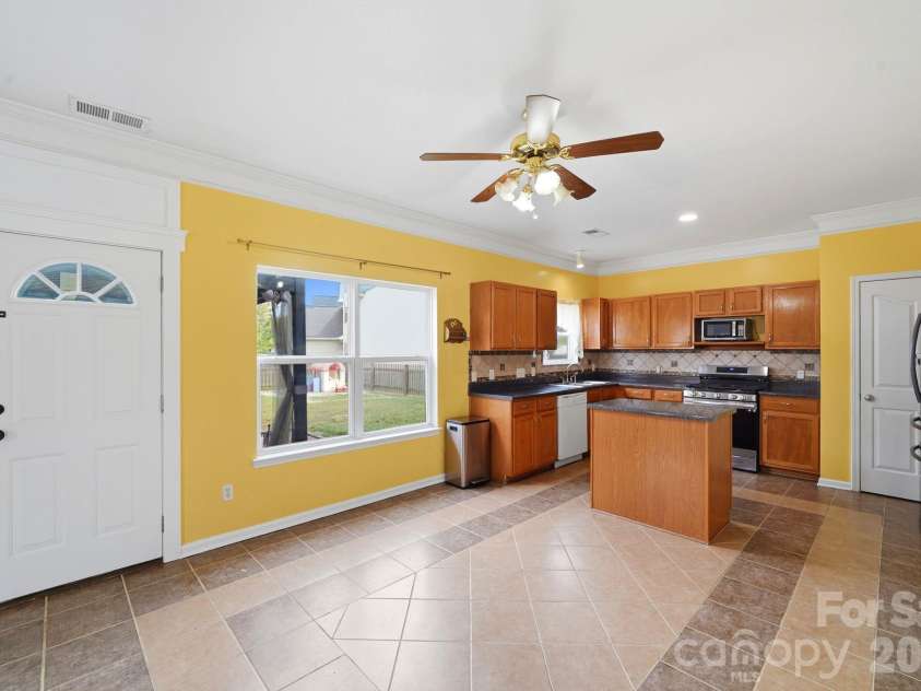 16342 Hayfield Road, Charlotte, NC 28213.  MLS# CAR4433485, YatesRealty ID 56659. 