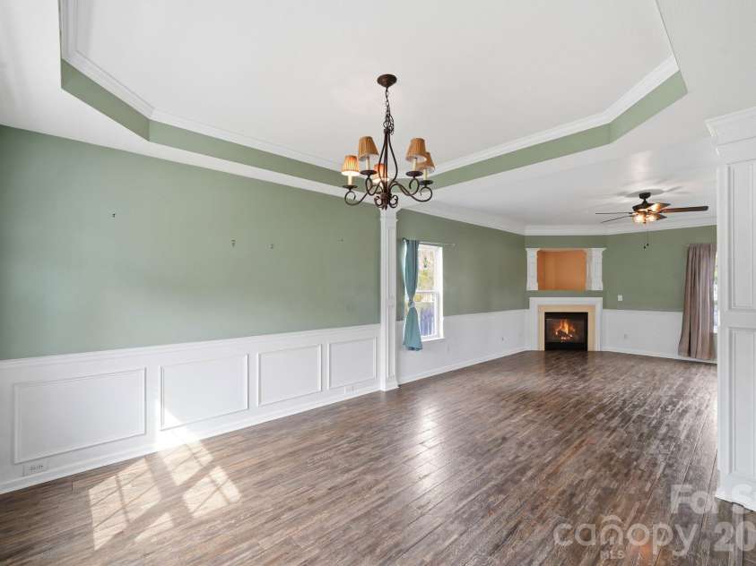 16342 Hayfield Road, Charlotte, NC 28213.  MLS# CAR4433485, YatesRealty ID 56659. 