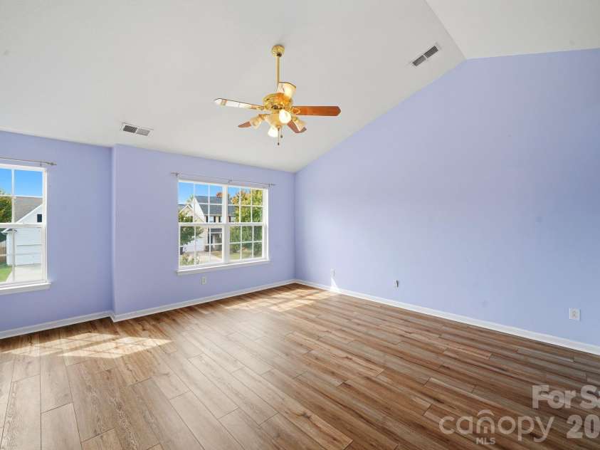 16342 Hayfield Road, Charlotte, NC 28213.  MLS# CAR4433485, YatesRealty ID 56659. 