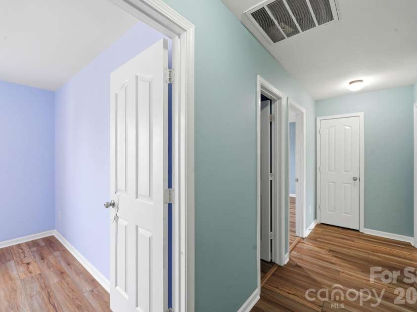 16342 Hayfield Road, Charlotte, NC 28213.  MLS# CAR4433485, YatesRealty ID 56659. 
