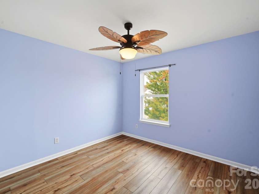 16342 Hayfield Road, Charlotte, NC 28213.  MLS# CAR4433485, YatesRealty ID 56659. 