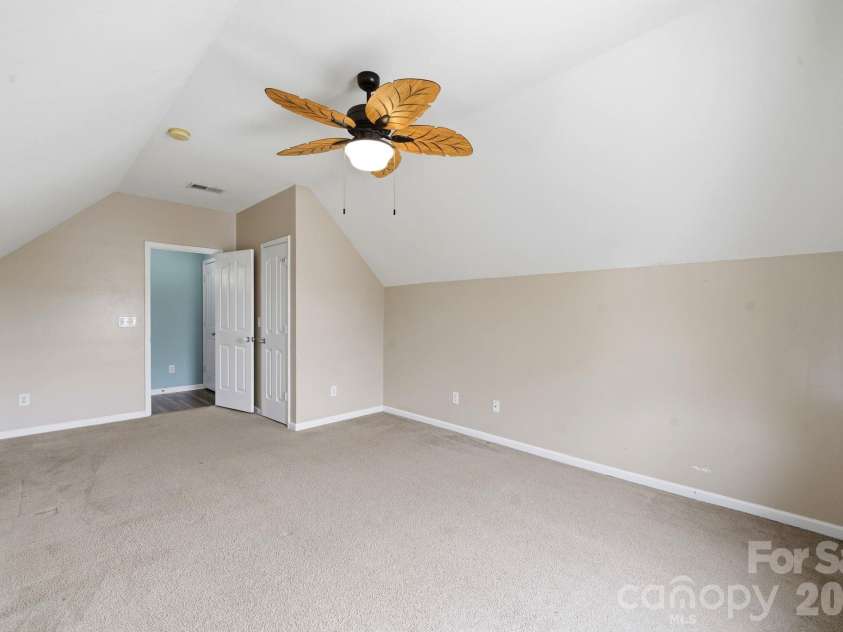 16342 Hayfield Road, Charlotte, NC 28213.  MLS# CAR4433485, YatesRealty ID 56659. 