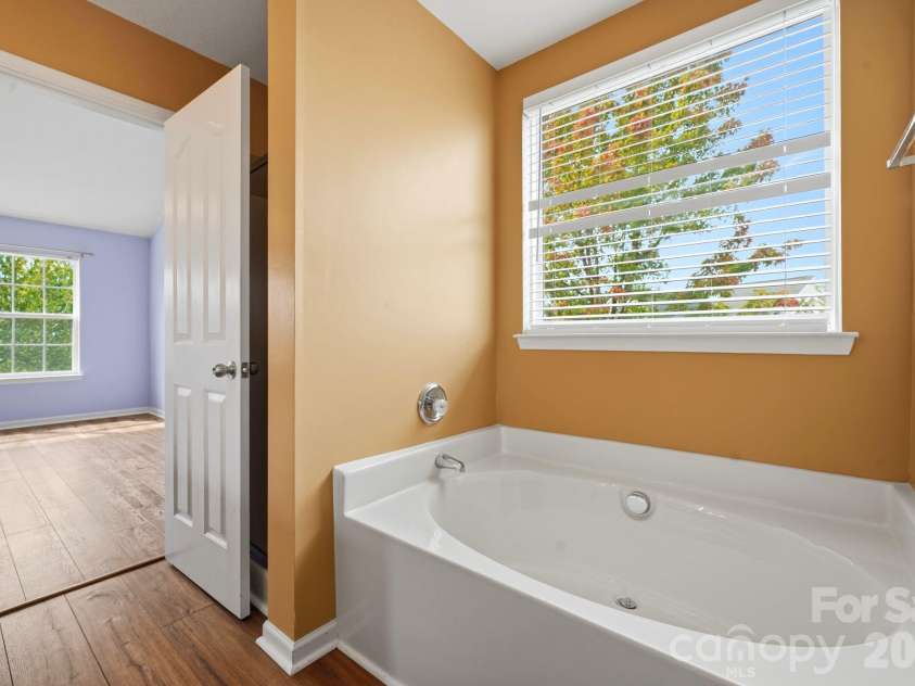16342 Hayfield Road, Charlotte, NC 28213.  MLS# CAR4433485, YatesRealty ID 56659. 