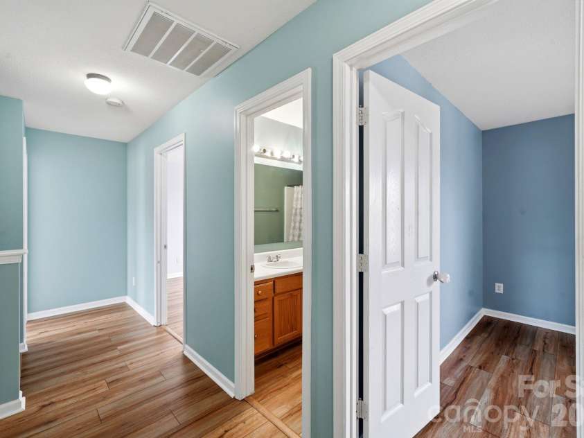 16342 Hayfield Road, Charlotte, NC 28213.  MLS# CAR4433485, YatesRealty ID 56659. 