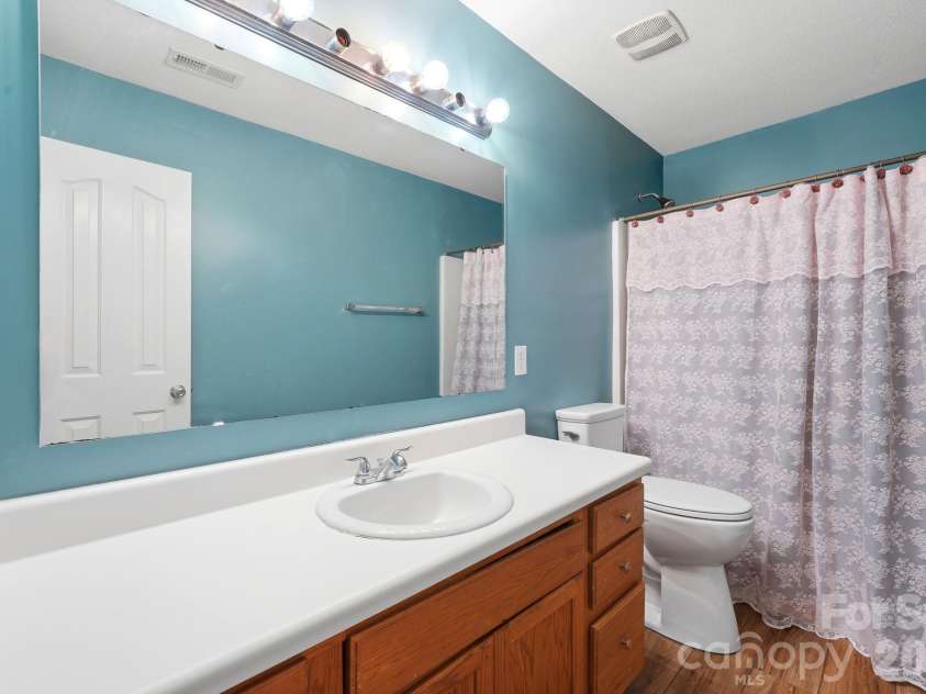 16342 Hayfield Road, Charlotte, NC 28213.  MLS# CAR4433485, YatesRealty ID 56659. 